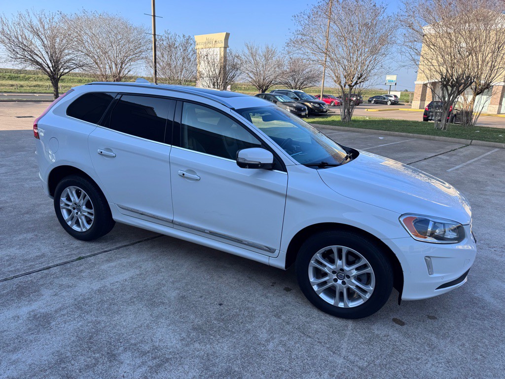 2015 Volvo XC60 Image 3