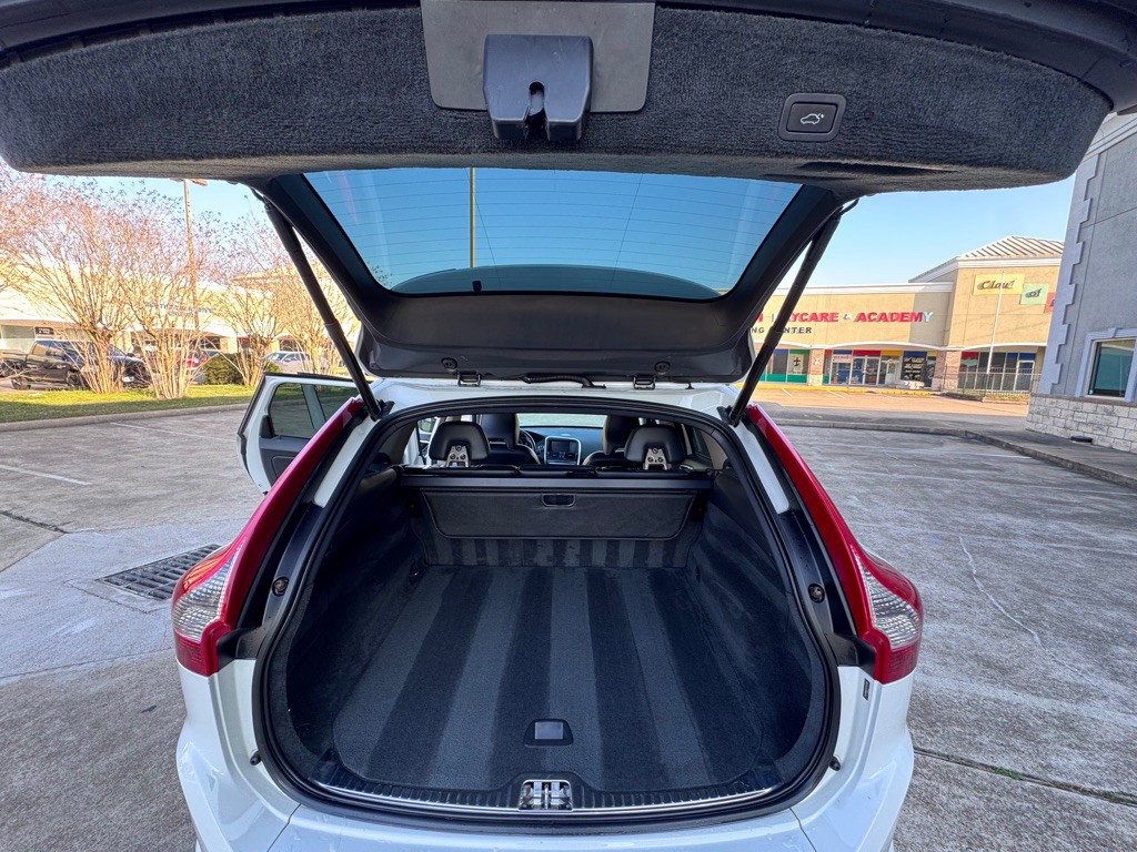 2015 Volvo XC60 Image 13