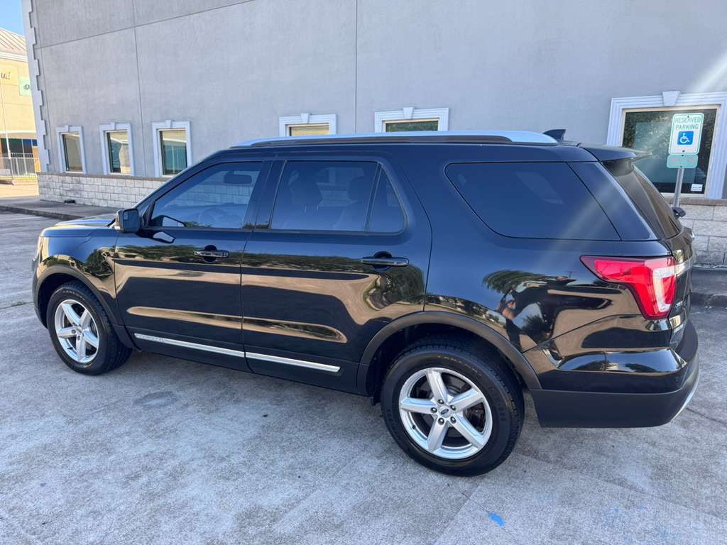 2016 Ford Explorer Image 6
