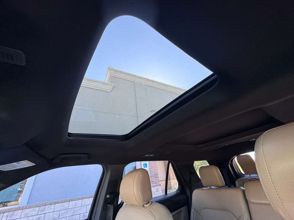 2016 Ford Explorer Image 8