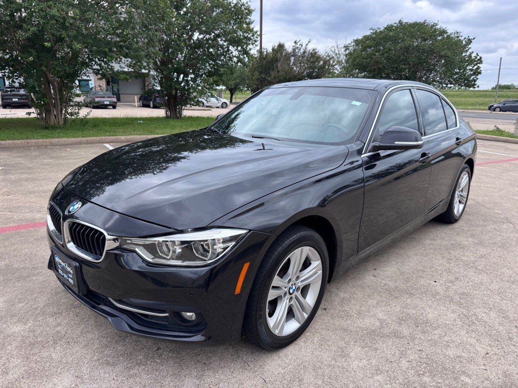 2017 BMW 3 Series Image 1