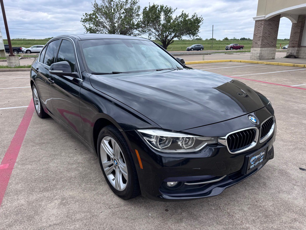 2017 BMW 3 Series Image 2