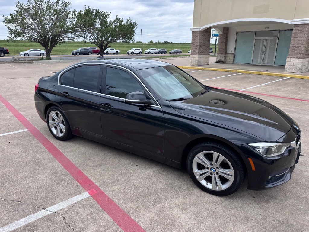 2017 BMW 3 Series Image 3
