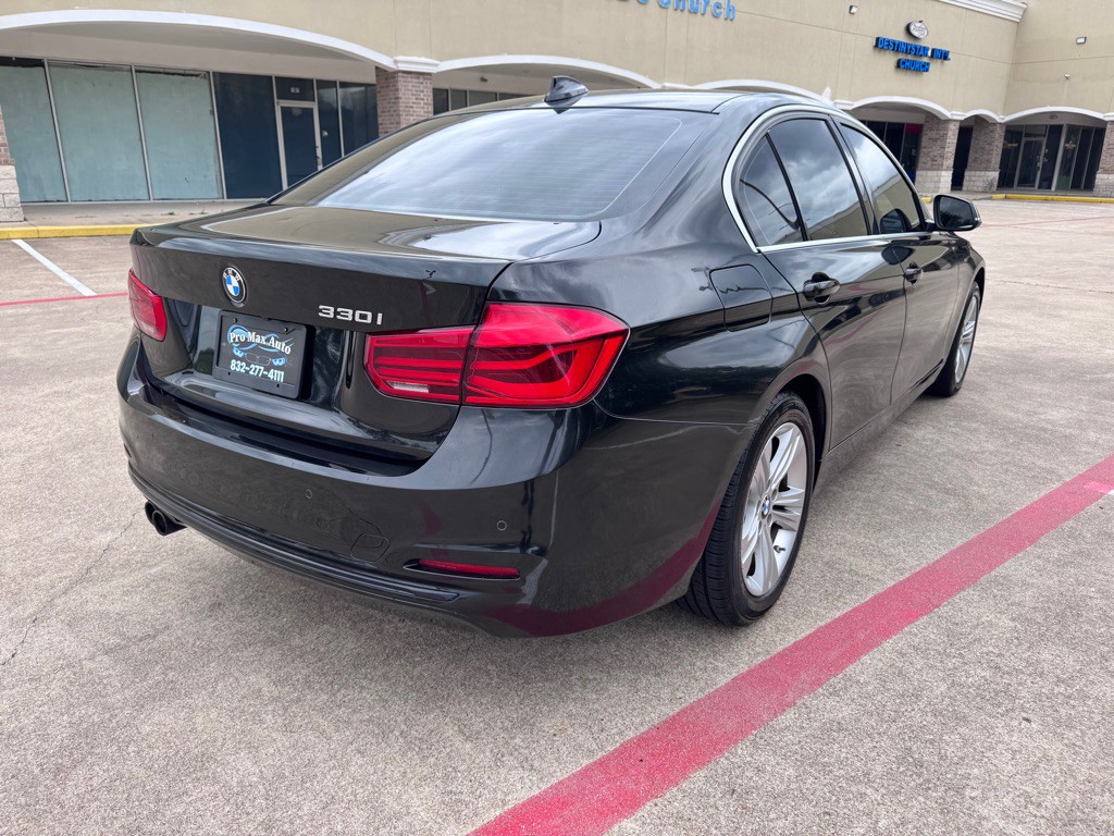 2017 BMW 3 Series Image 5
