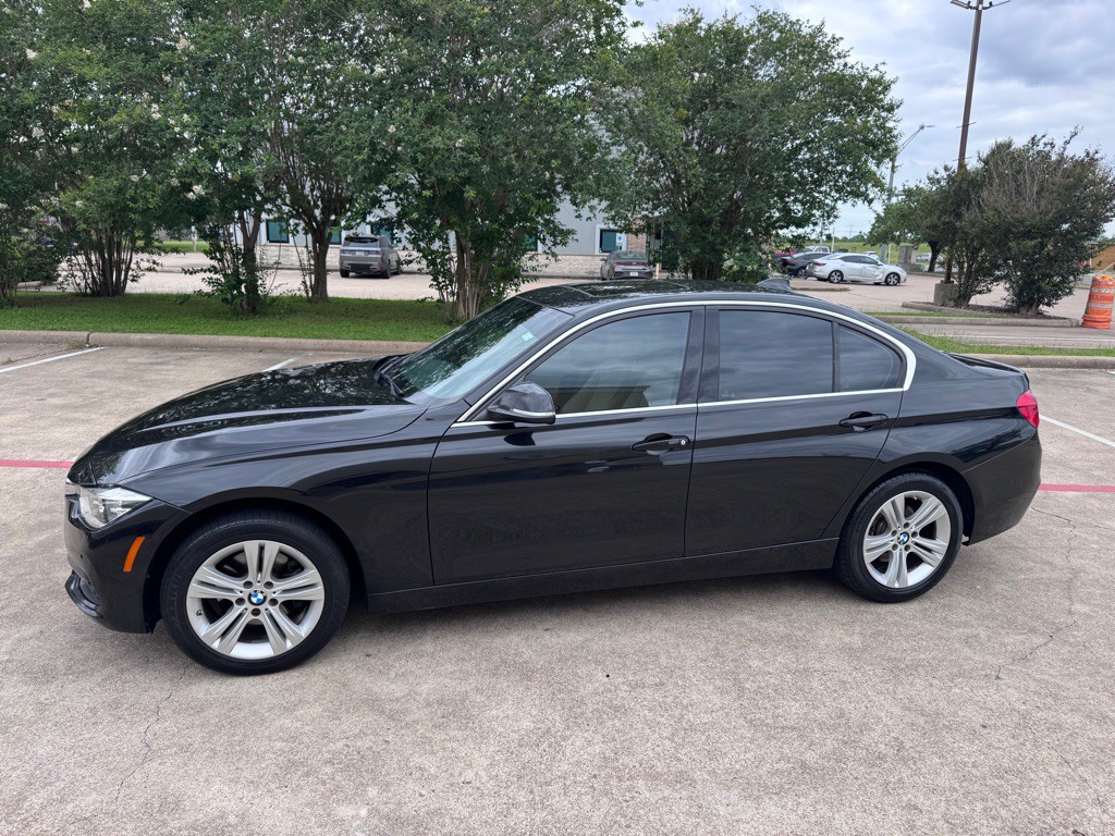2017 BMW 3 Series Image 8