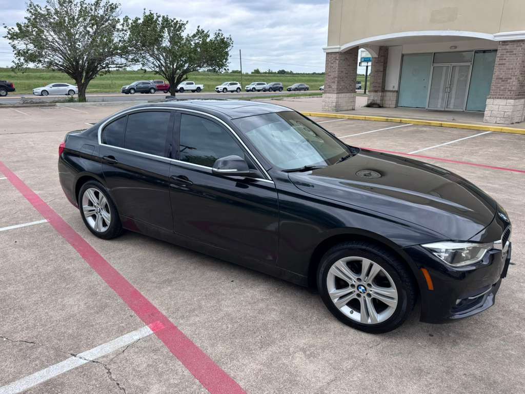 2017 BMW 3 Series Image 2