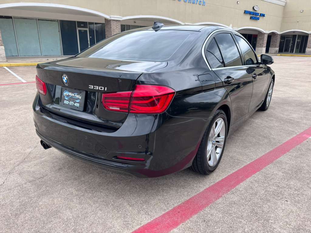 2017 BMW 3 Series Image 4