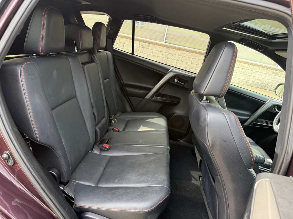 2016 Toyota Rav4 Image 12