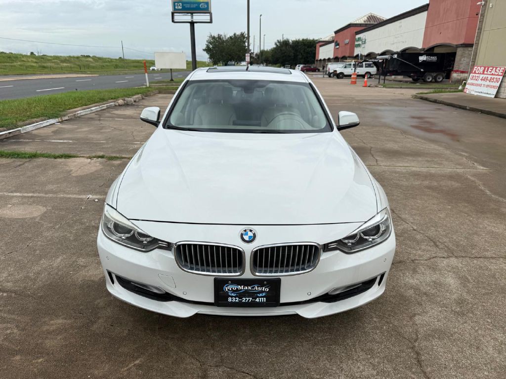 2013 BMW 3 Series Image 8