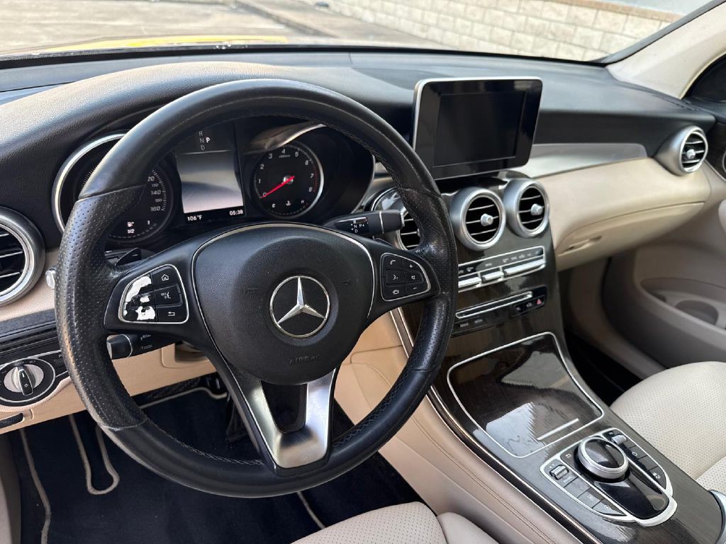 2019 Mercedes-Benz GLC-Class Image 9