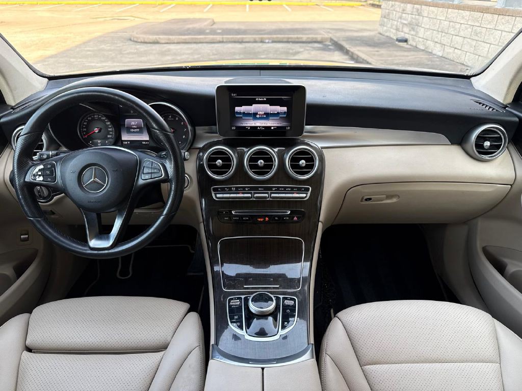 2019 Mercedes-Benz GLC-Class Image 17