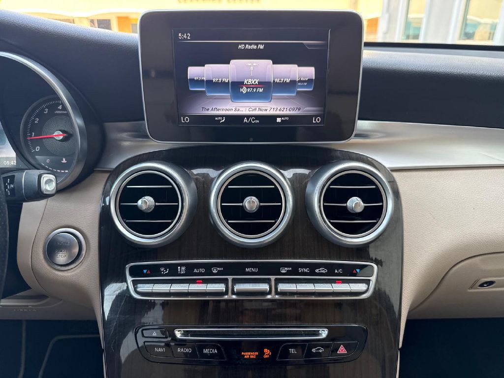 2019 Mercedes-Benz GLC-Class Image 18