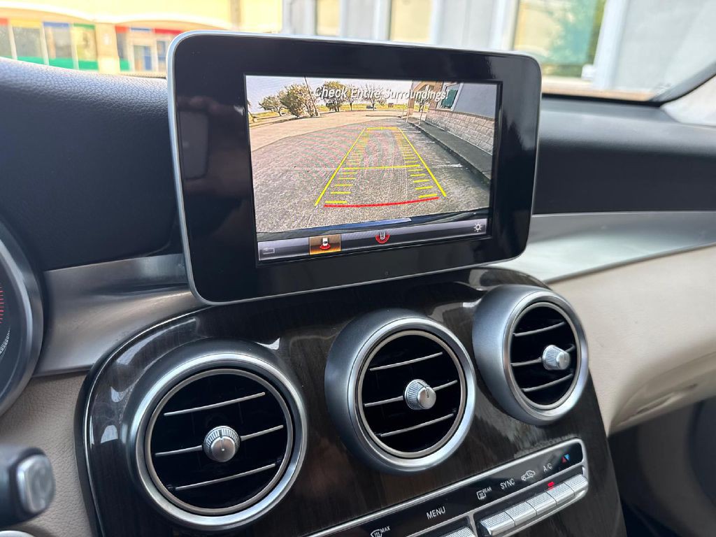 2019 Mercedes-Benz GLC-Class Image 19