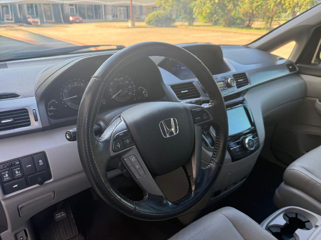 2017 Honda Odyssey Image 10