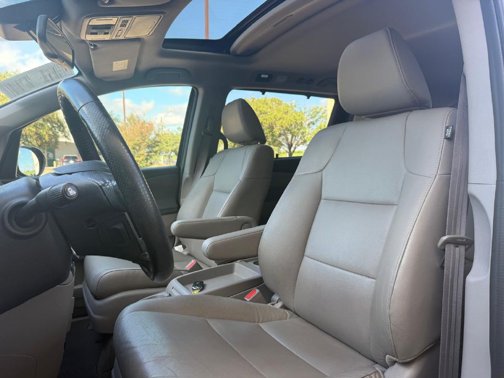 2017 Honda Odyssey Image 11