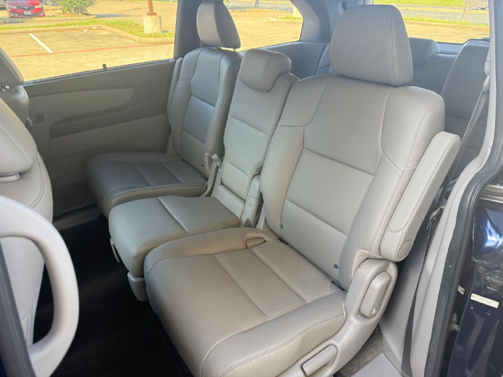 2017 Honda Odyssey Image 12