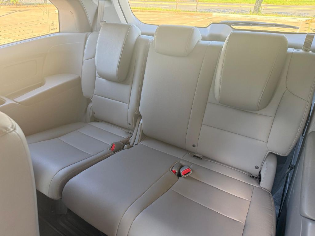 2017 Honda Odyssey Image 13