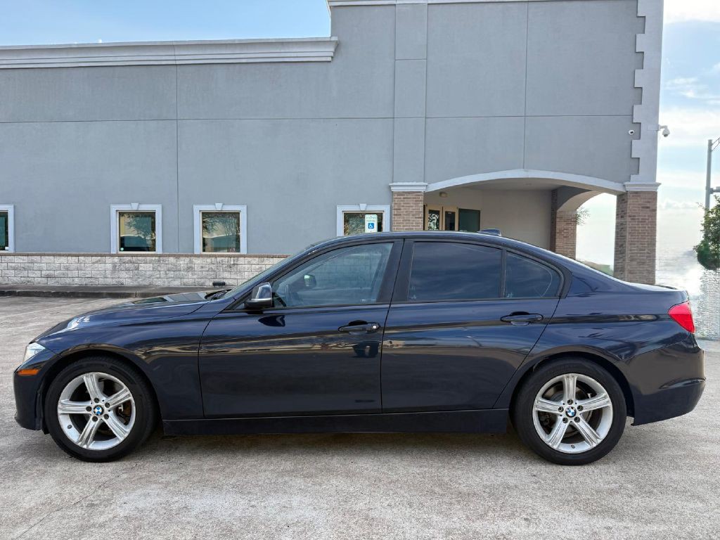 2014 BMW 3 Series Image 8