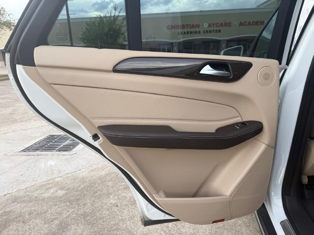 2016 Mercedes-Benz GLE-Class Image 13