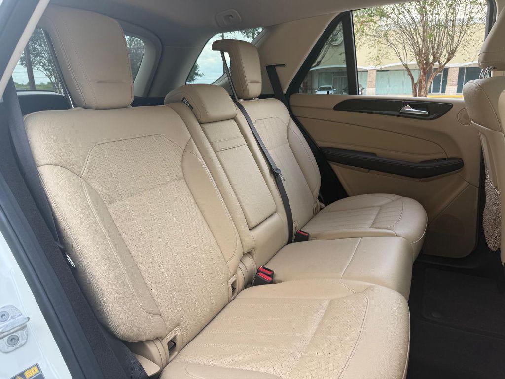 2016 Mercedes-Benz GLE-Class Image 21