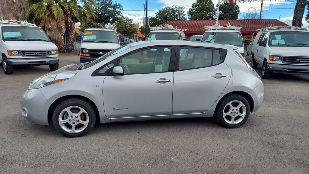 2011 Nissan Leaf Image 2