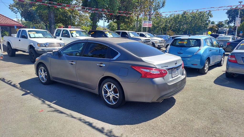 2016 Nissan Altima Image 3