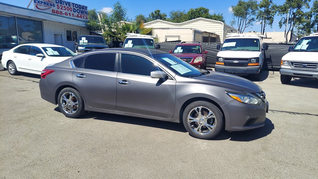 2016 Nissan Altima Image 6