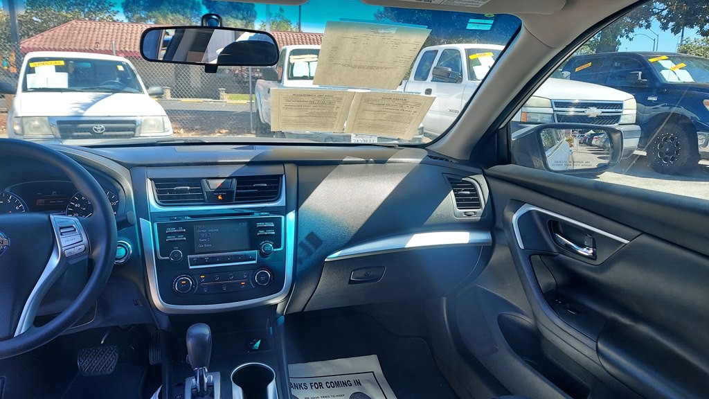 2016 Nissan Altima Image 10