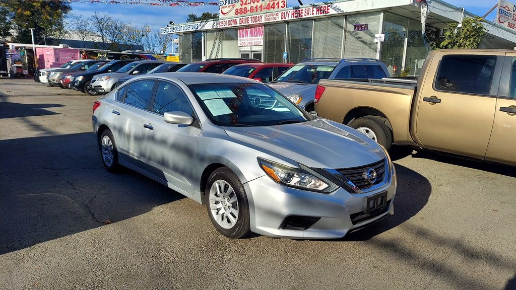 2017 Nissan Altima Image 5