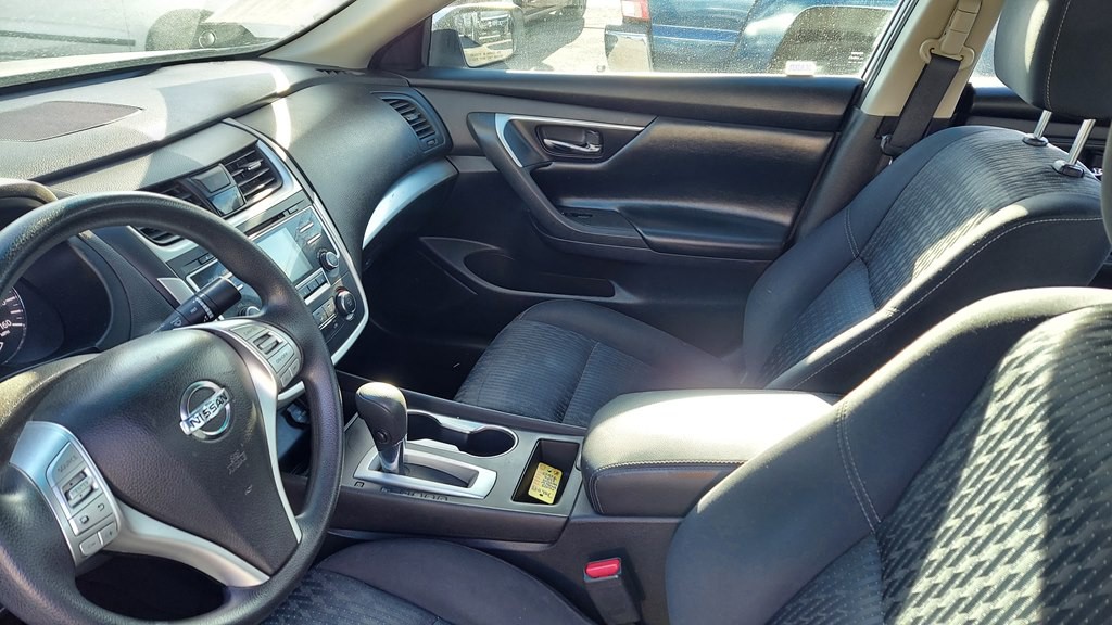2017 Nissan Altima Image 6