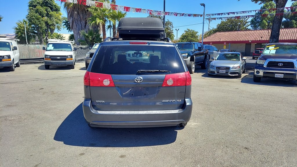 2008 Toyota Sienna Image 4