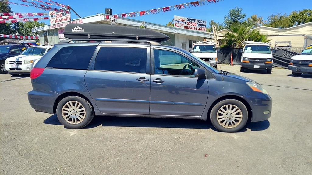 2008 Toyota Sienna Image 6