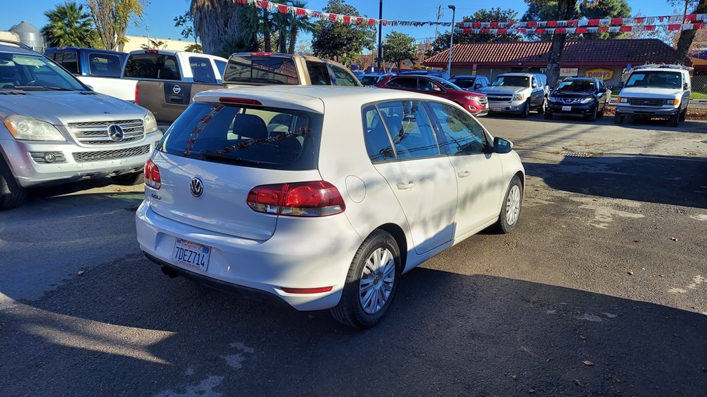 2013 Volkswagen Golf Image 4