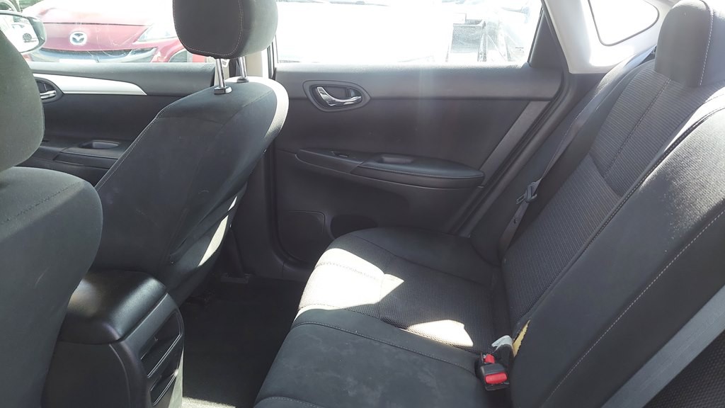 2018 Nissan Sentra Image 7