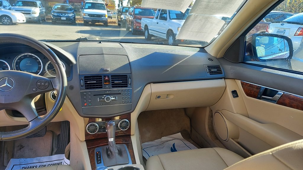 2009 Mercedes-Benz C-Class Image 9
