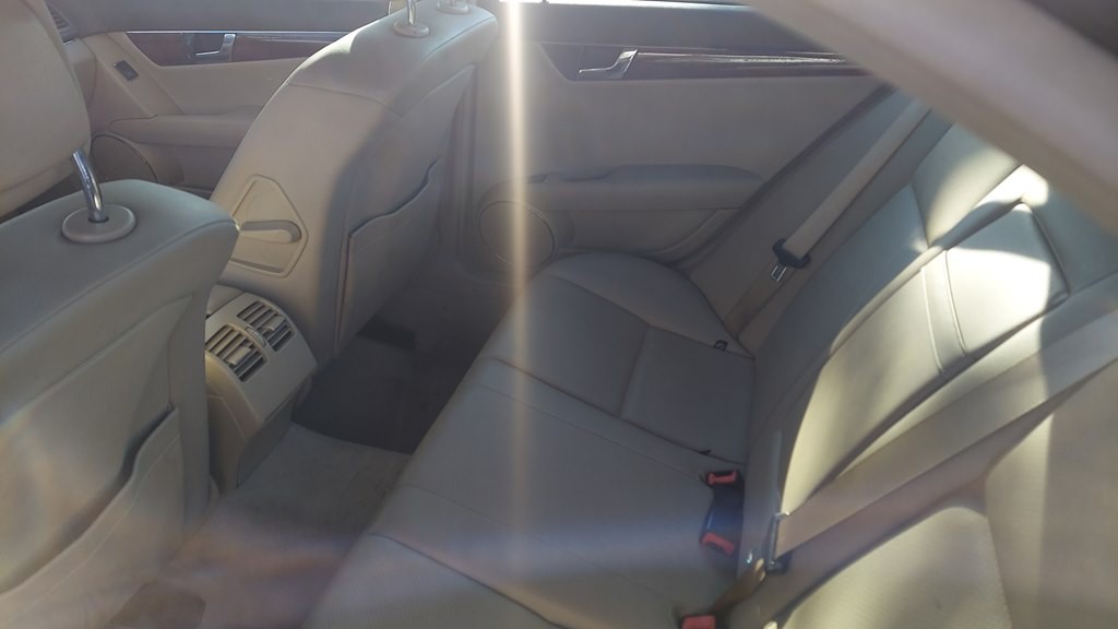 2009 Mercedes-Benz C-Class Image 7