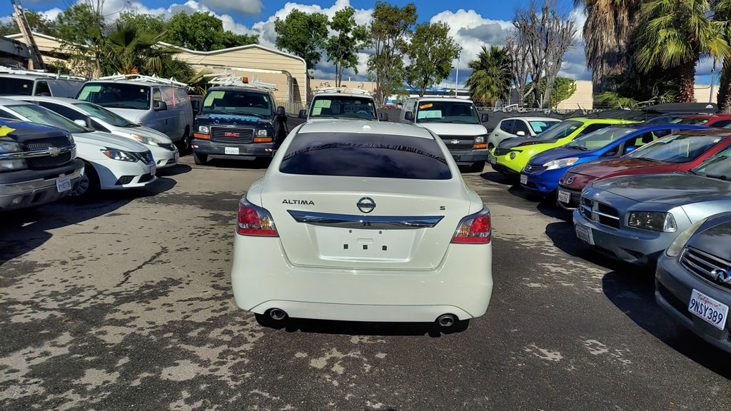 2015 Nissan Altima Image 3