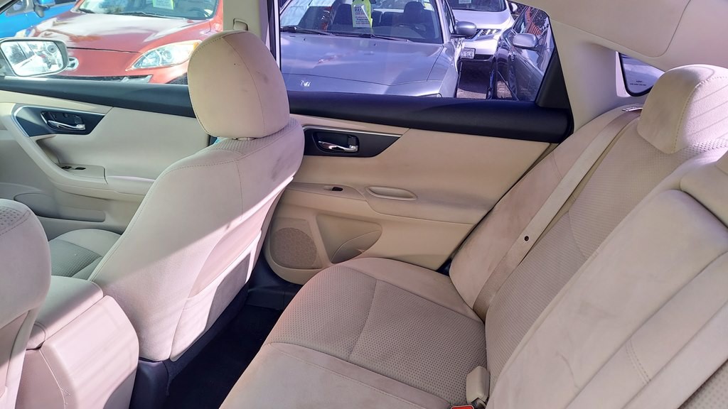 2015 Nissan Altima Image 7
