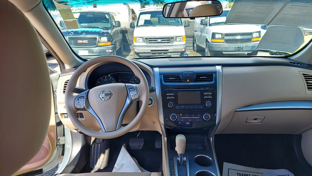 2015 Nissan Altima Image 8