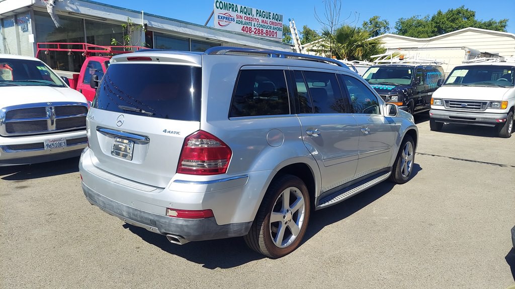 2009 Mercedes-Benz GL-Class Image 4