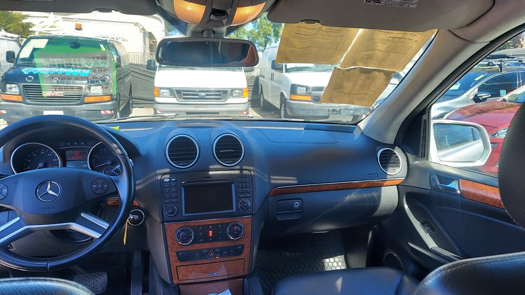 2009 Mercedes-Benz GL-Class Image 9