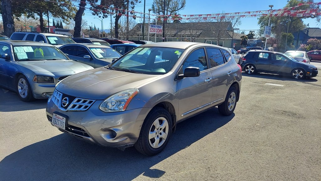 2011 Nissan Rogue Image 2