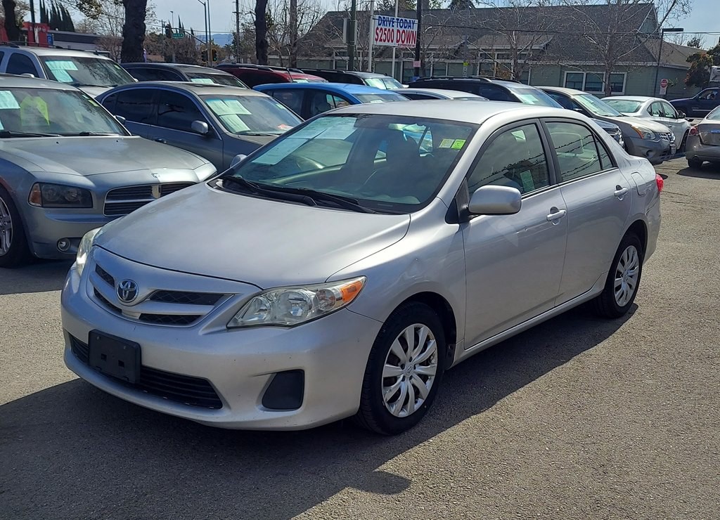 2012 Toyota Corolla Image 1