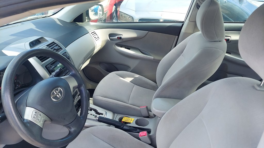 2012 Toyota Corolla Image 7