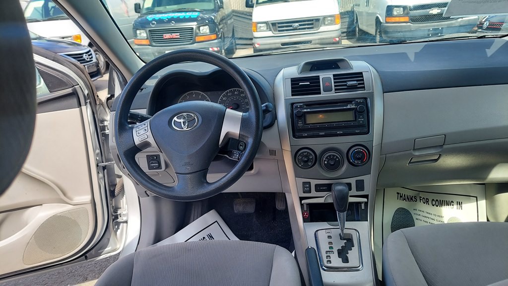 2012 Toyota Corolla Image 9