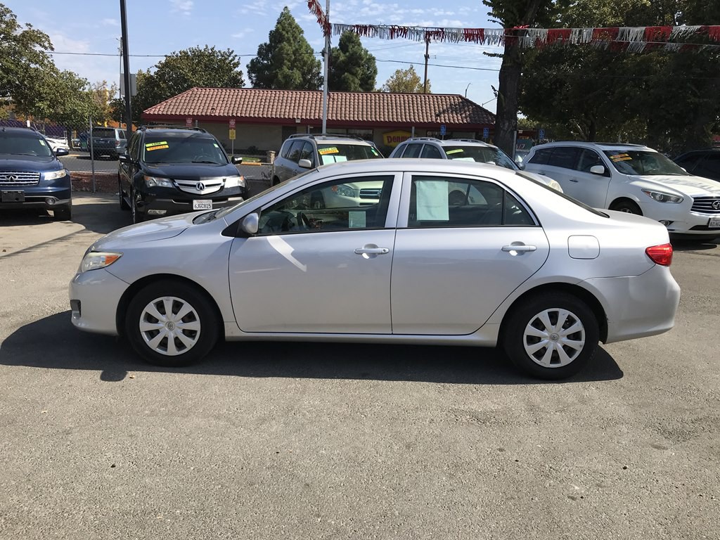 2009 Toyota Corolla Image 2