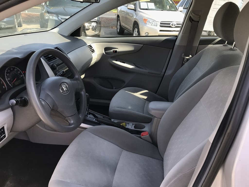 2009 Toyota Corolla Image 8