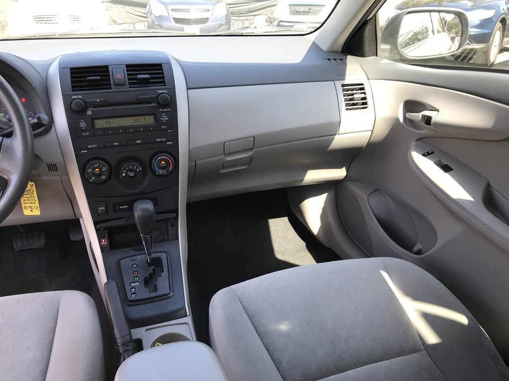 2009 Toyota Corolla Image 11
