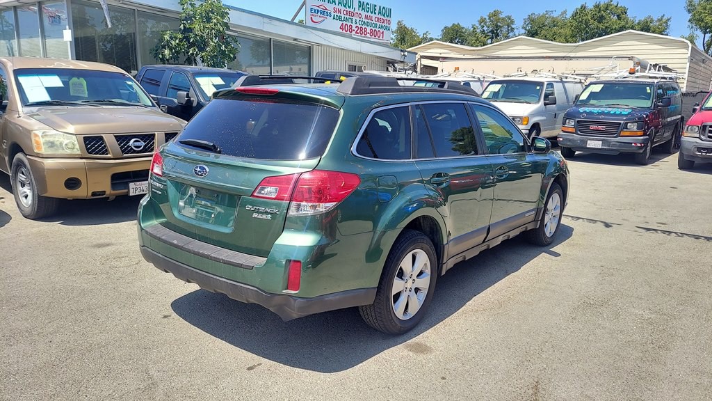 2010 Subaru Outback Image 4