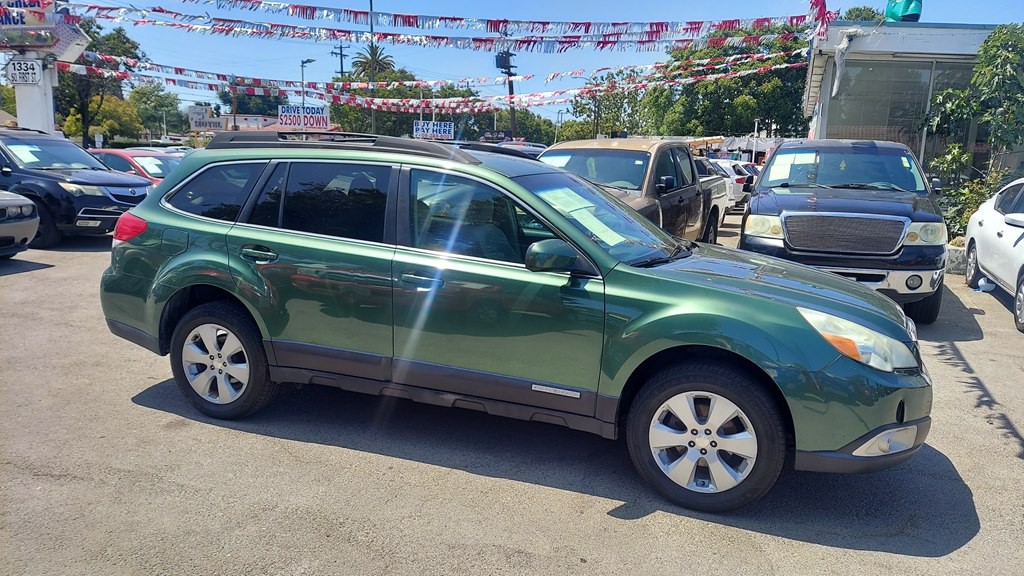 2010 Subaru Outback Image 5